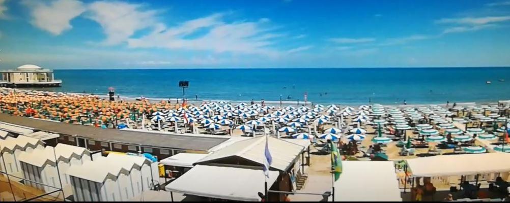 Appartamenti Rotonda Senigallia Exterior foto